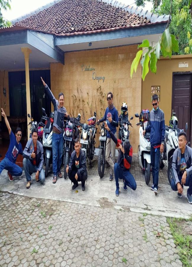 Ndalem Diajeng Appartement Jogjakarta Buitenkant foto